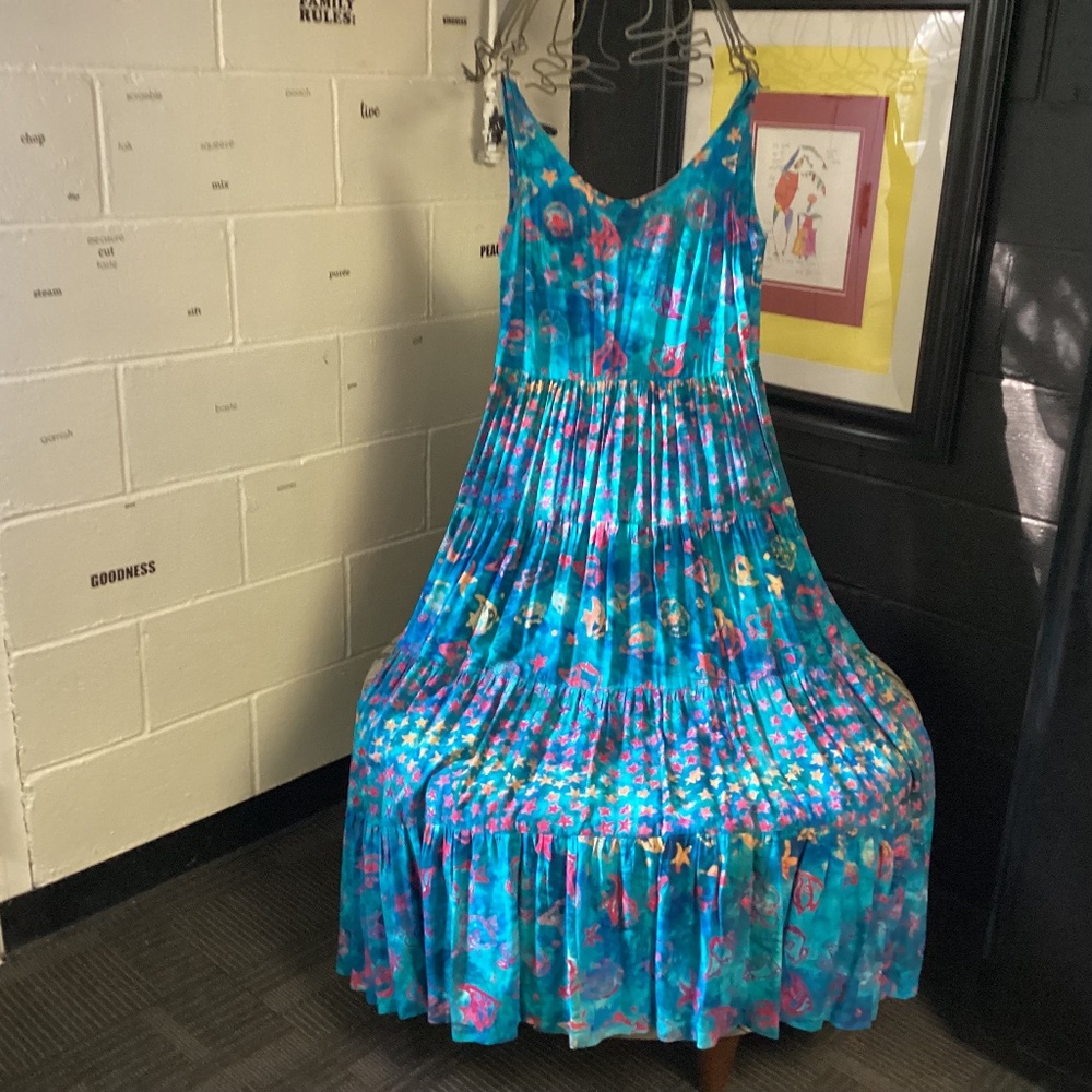PELICAN COVE DRESS WHISPY LONGER STYLE BEACH THEME. NEW 💙💙💙🩷🩷🩷🩷